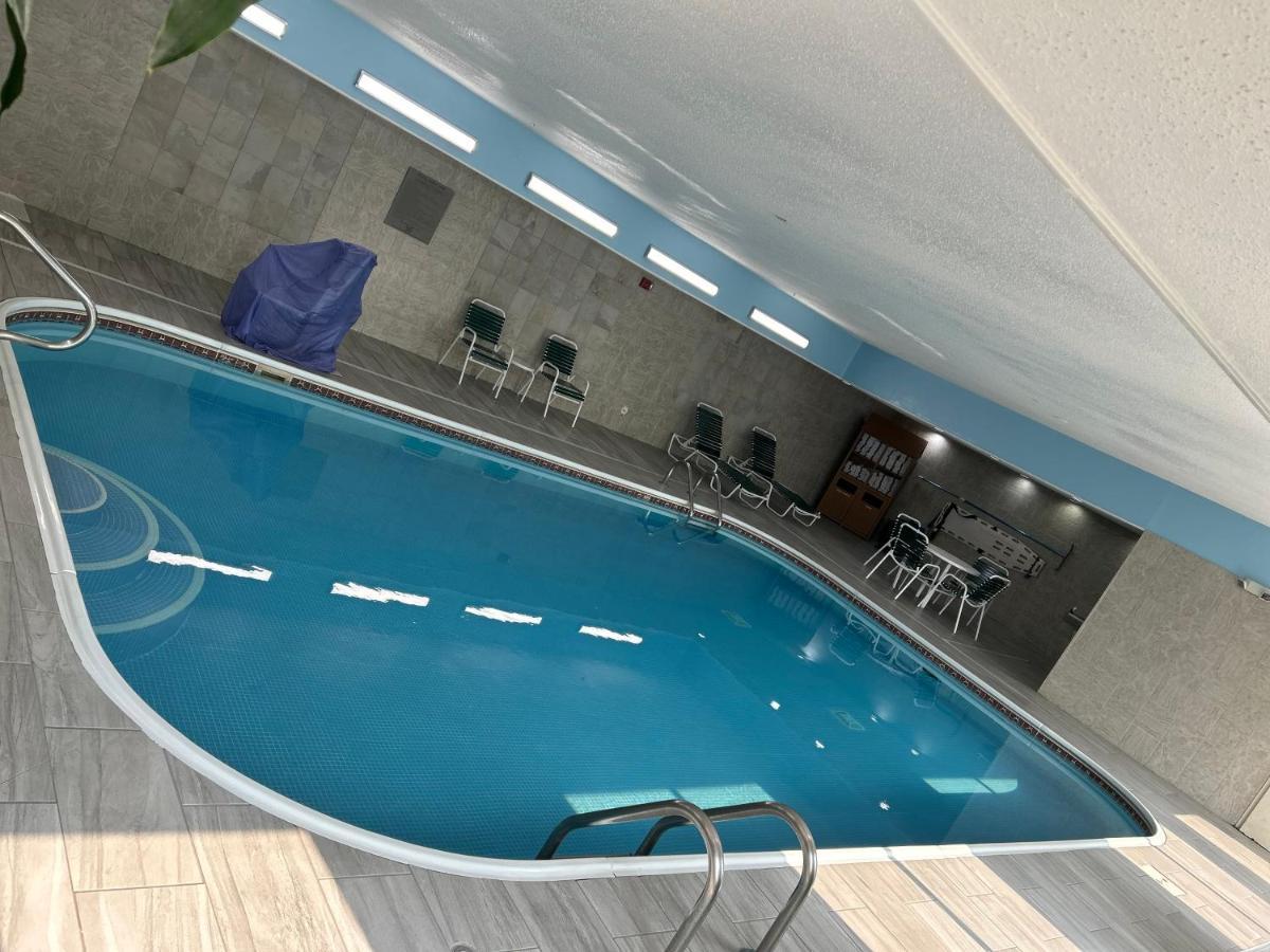 Country Inn & Suites By Radisson, Grand Rapids Airport, Mi Luaran gambar