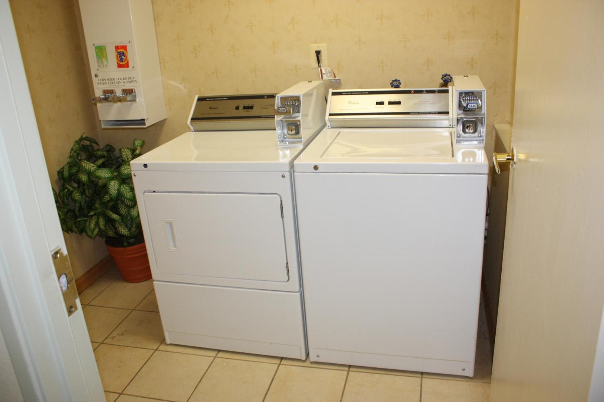 Country Inn & Suites By Radisson, Grand Rapids Airport, Mi Luaran gambar