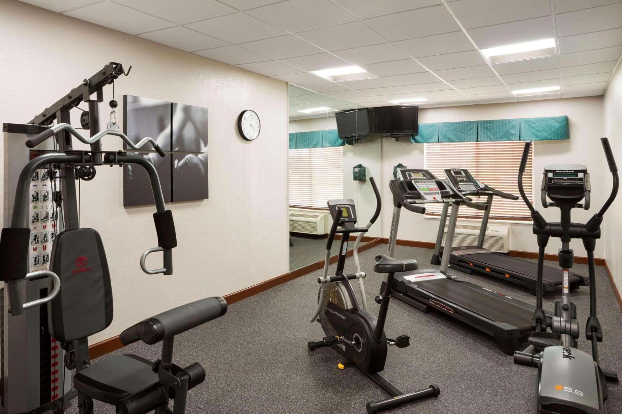 Country Inn & Suites By Radisson, Grand Rapids Airport, Mi Luaran gambar