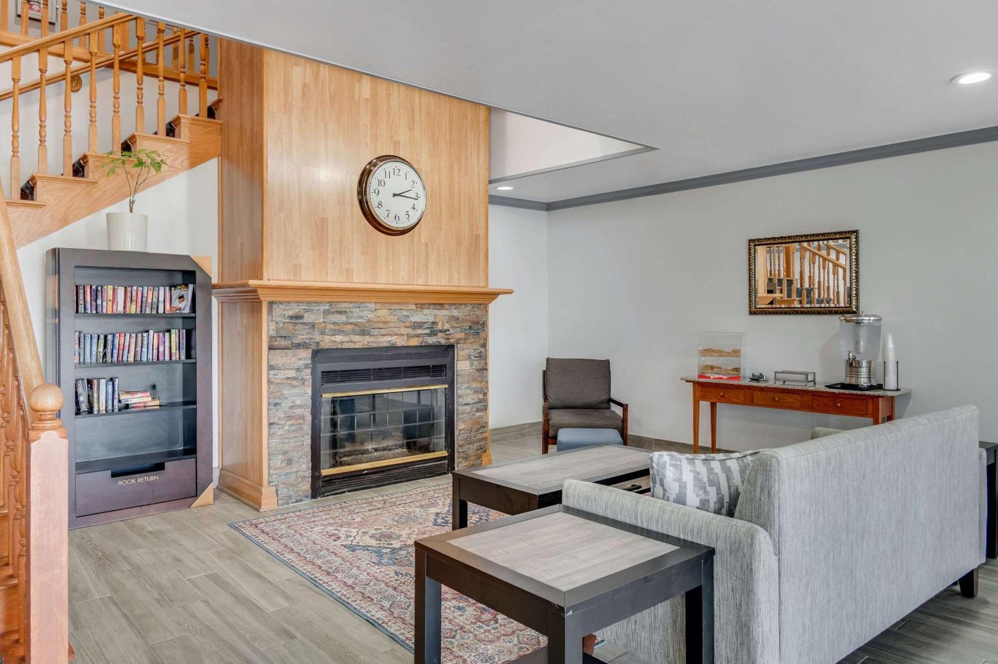 Country Inn & Suites By Radisson, Grand Rapids Airport, Mi Luaran gambar