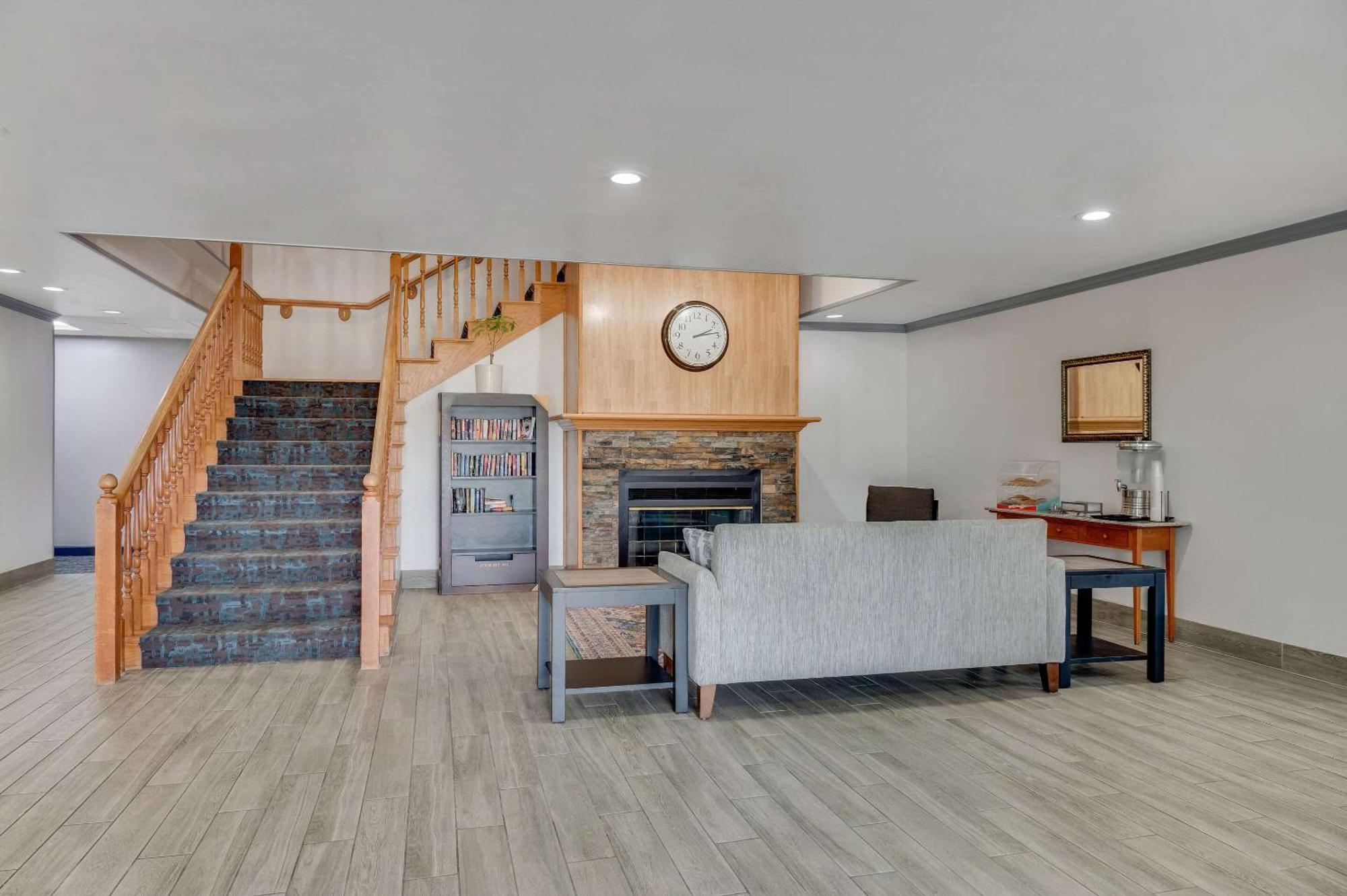 Country Inn & Suites By Radisson, Grand Rapids Airport, Mi Luaran gambar